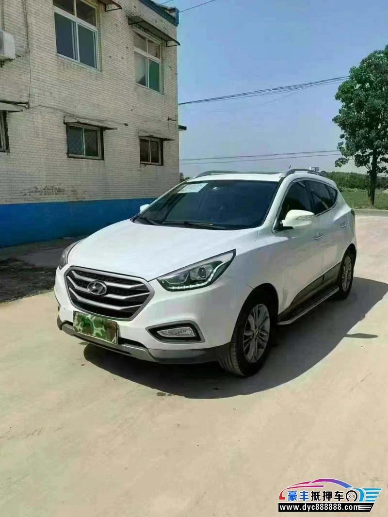 14年现代ix35轿车抵押车出售