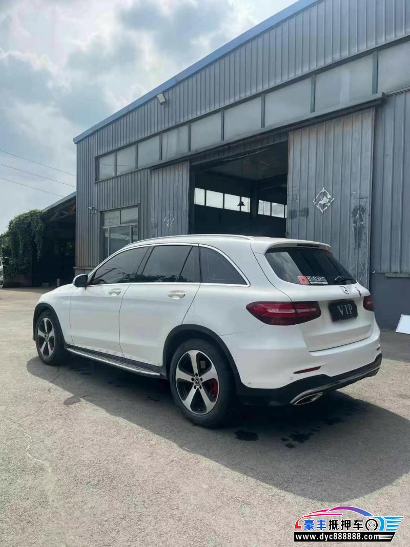 18年奔驰GLC轿车抵押车出售