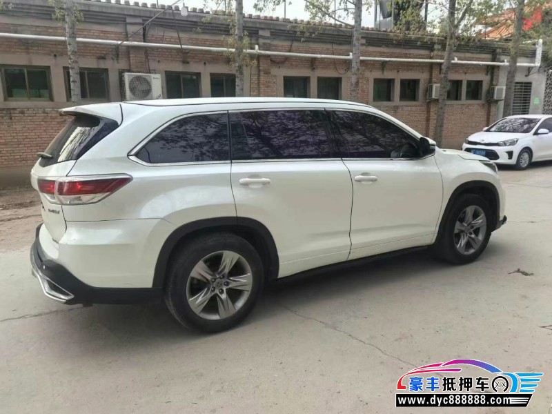 17年丰田汉兰达轿车抵押车出售