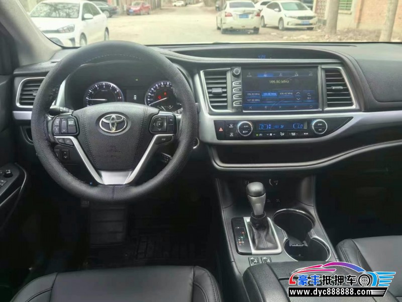 17年丰田汉兰达轿车抵押车出售