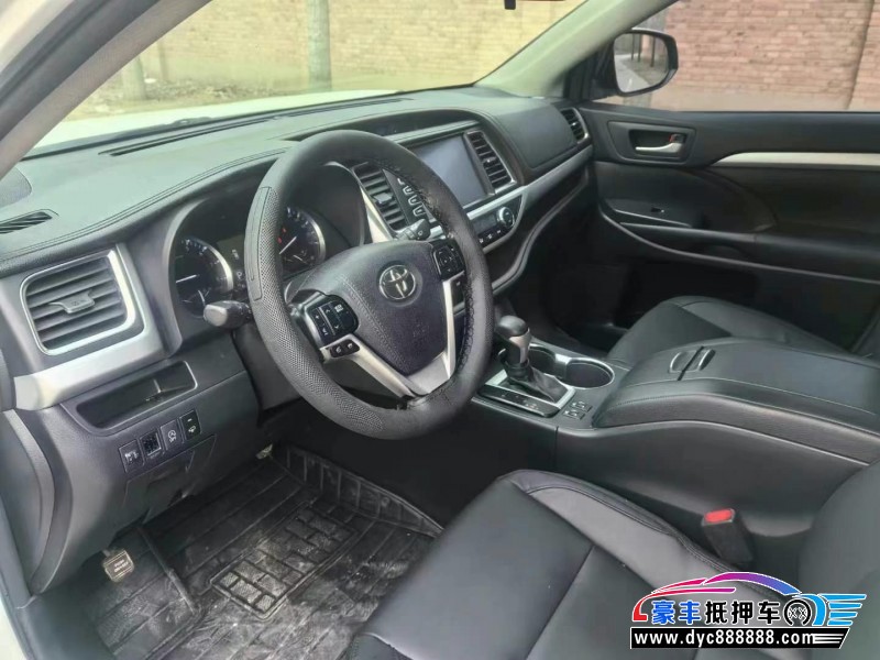 17年丰田汉兰达轿车抵押车出售