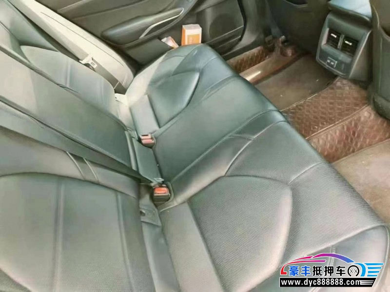 22年丰田亚洲龙轿车抵押车出售