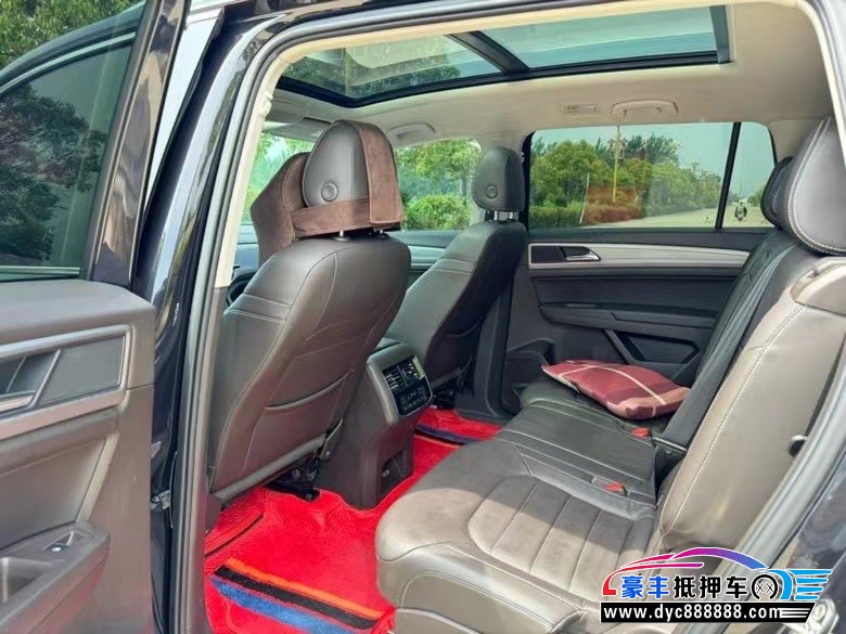 17年大众途昂轿车抵押车出售