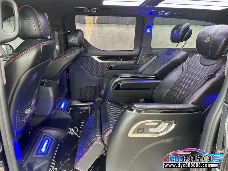 22年奔驰威霆轿车抵押车出售