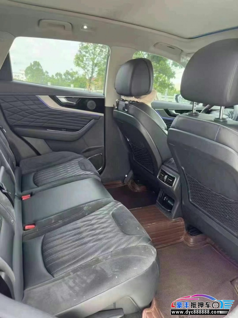 22年红旗HS5轿车抵押车出售