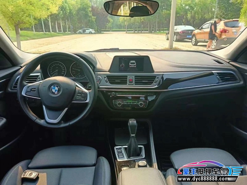 18年宝马1系轿车抵押车出售