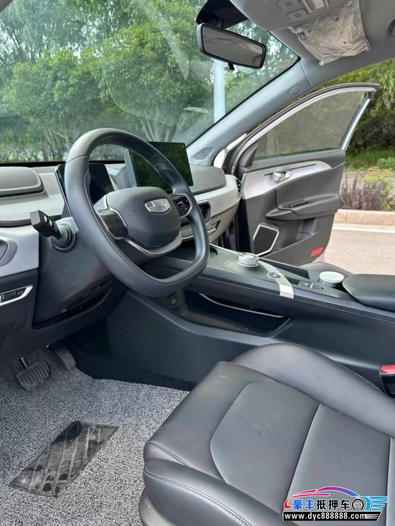 23年吉利几何轿车抵押车出售