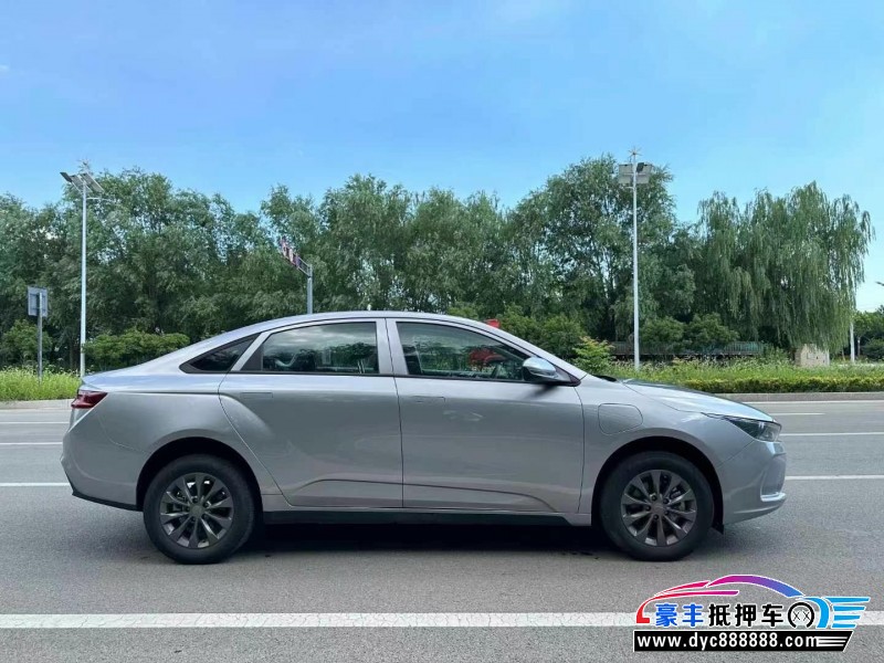 23年吉利几何轿车抵押车出售