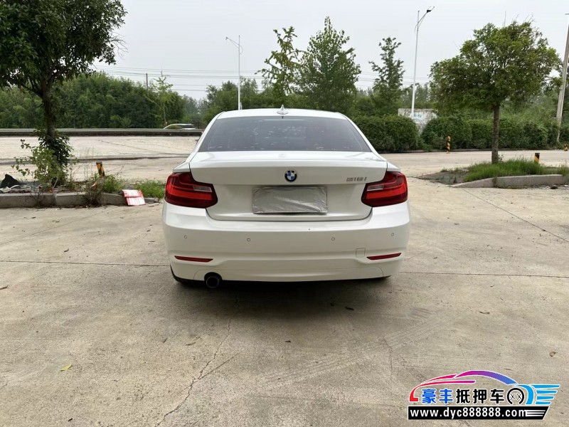 15年宝马2系轿车抵押车出售
