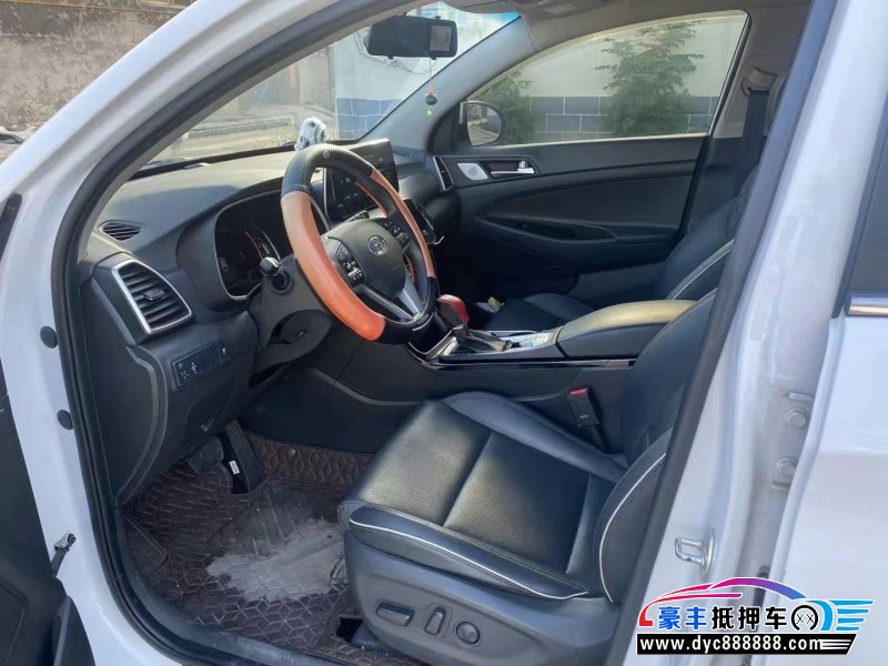 21年现代途胜SUV抵押车出售