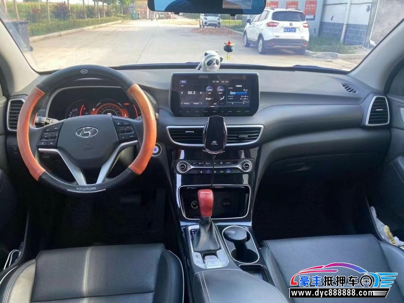 21年现代途胜SUV抵押车出售