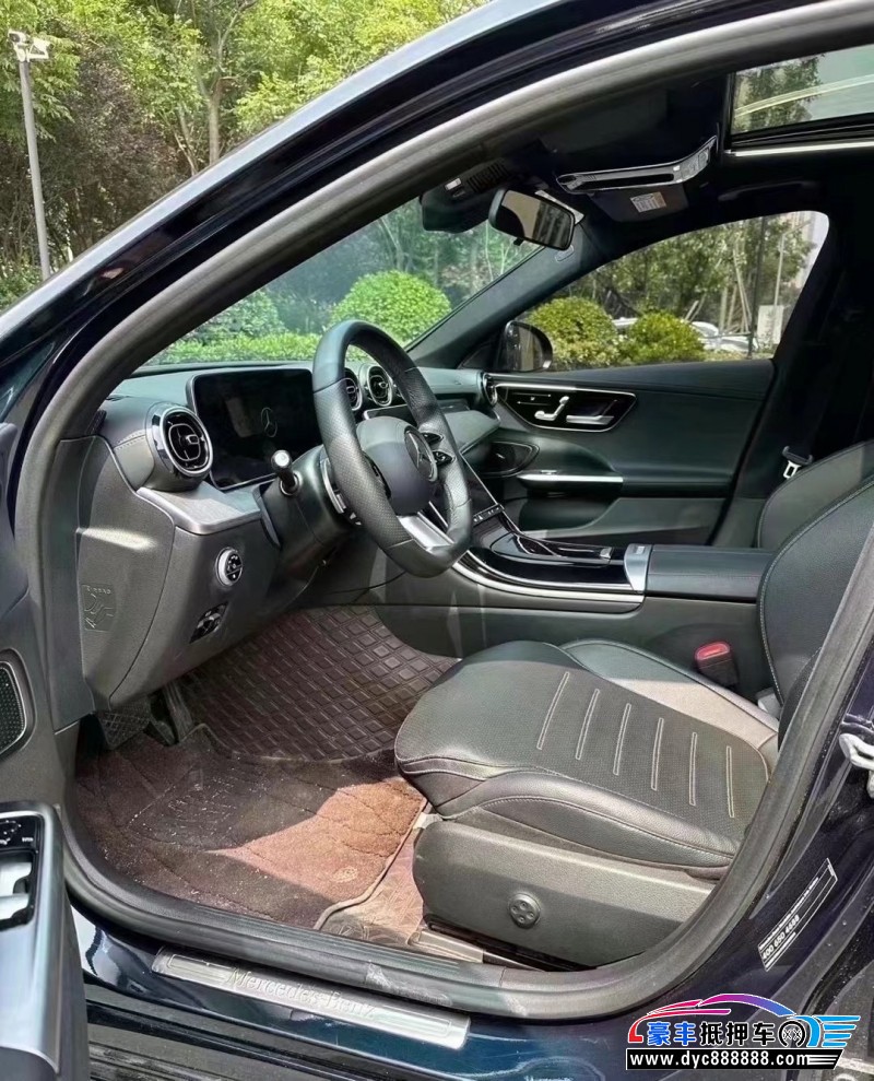 22年奔驰C轿车抵押车出售