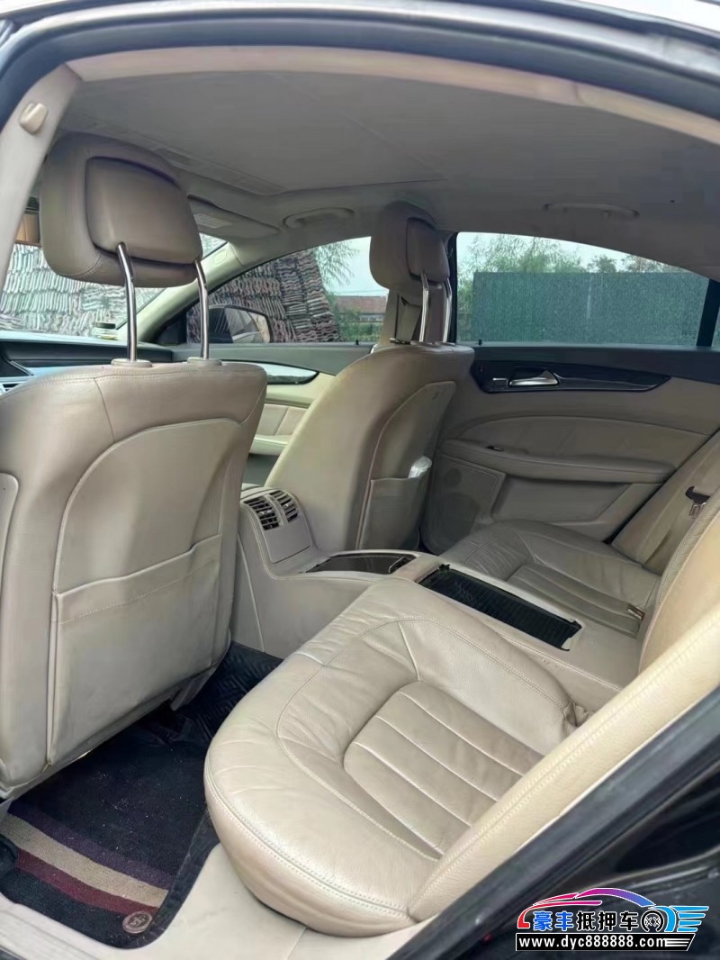 12年奔驰CLS轿车抵押车出售