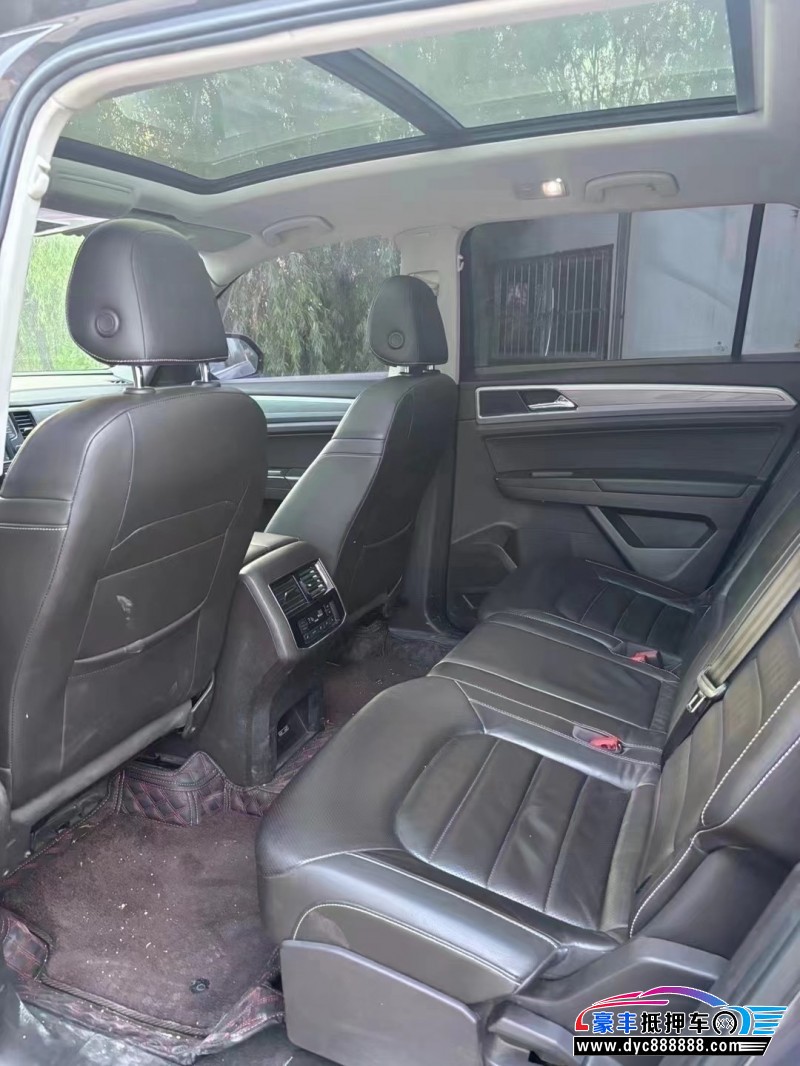 18年大众途昂轿车抵押车出售