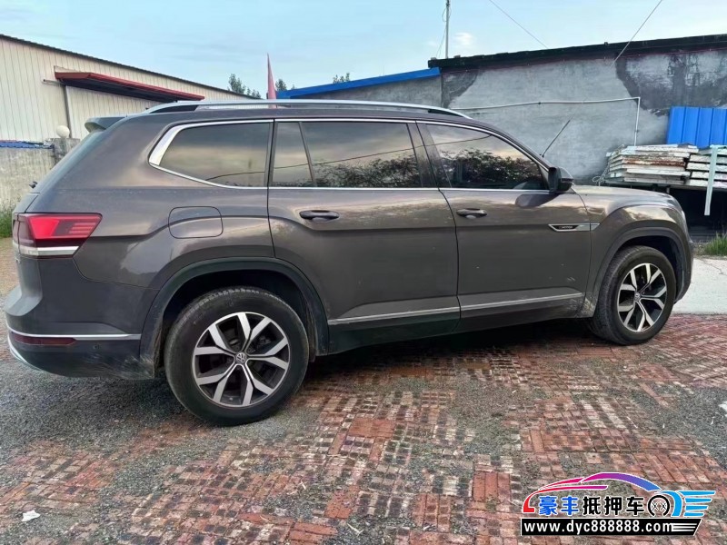 18年大众途昂轿车抵押车出售