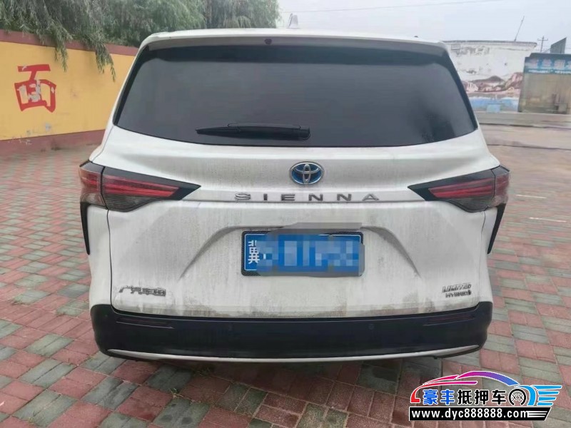 24年丰田塞纳轿车抵押车出售