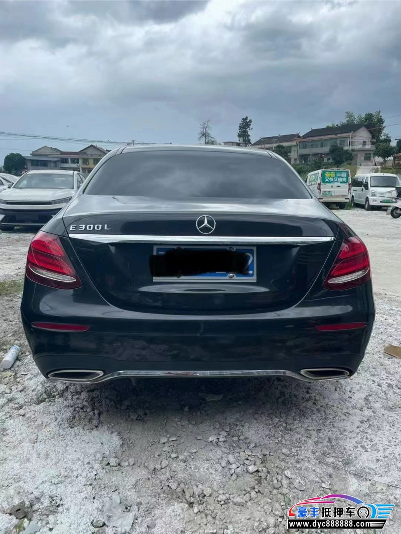 20年奔驰E轿车抵押车出售