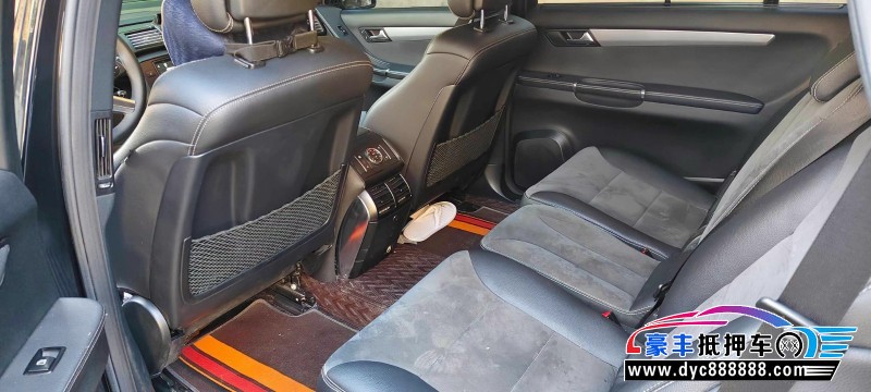 14年奔驰R轿车抵押车出售