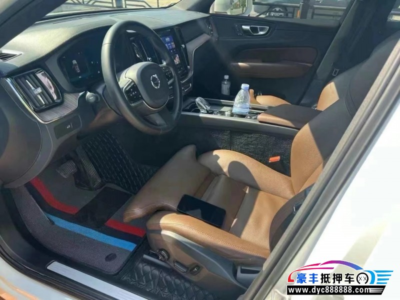 23年沃尔沃XC60轿车抵押车出售