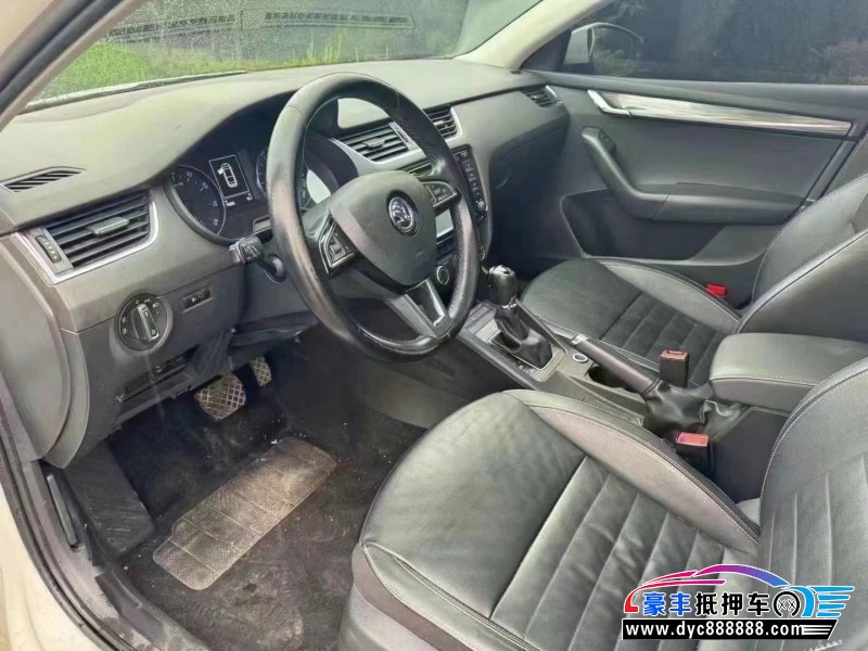 16年斯柯达明锐轿车抵押车出售