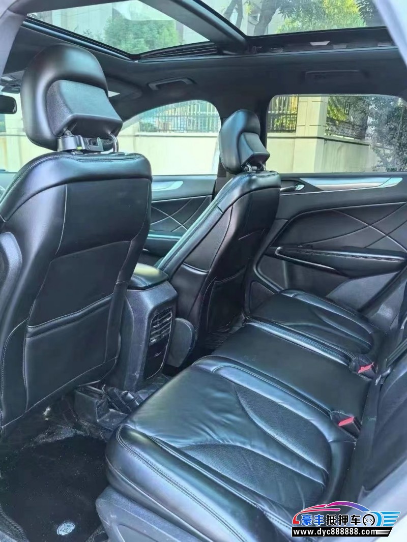 17年林肯MKC轿车抵押车出售