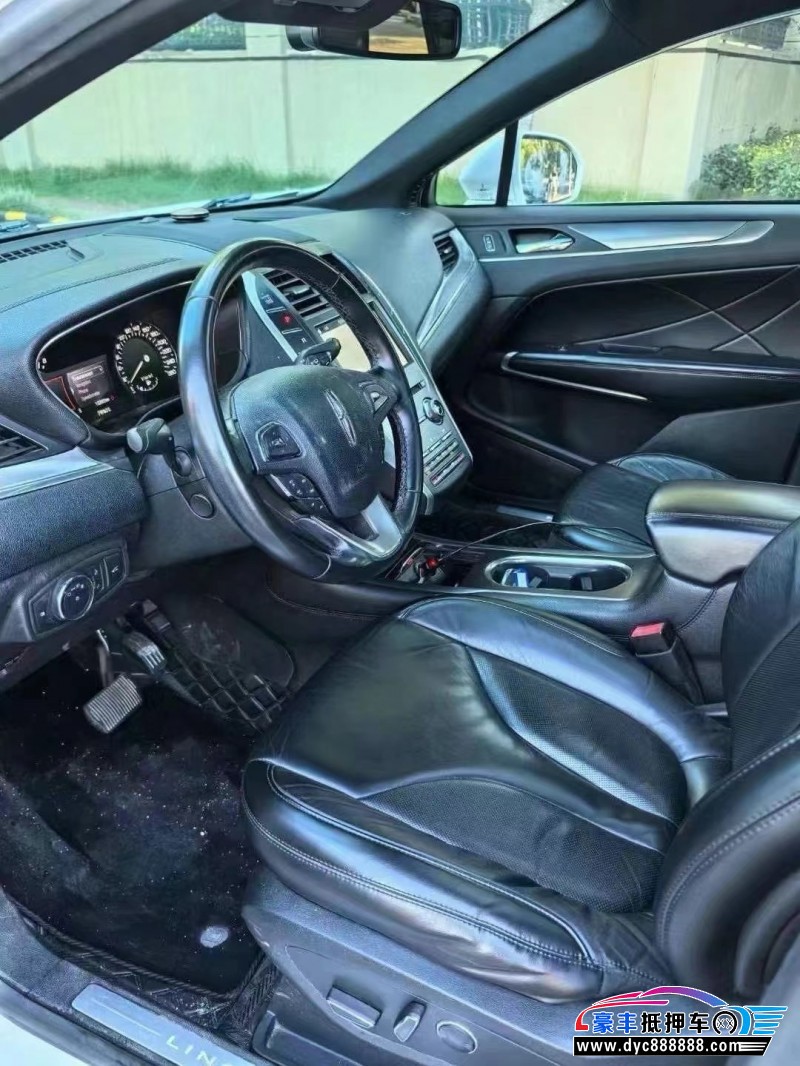 17年林肯MKC轿车抵押车出售