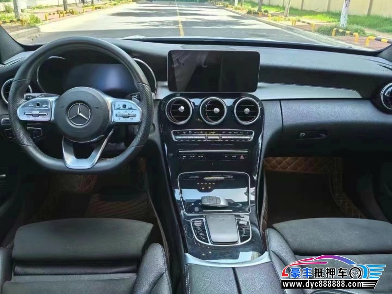 21年奔驰C轿车抵押车出售