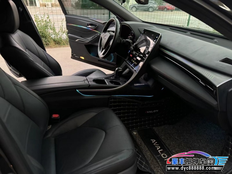 20年丰田亚洲龙轿车抵押车出售