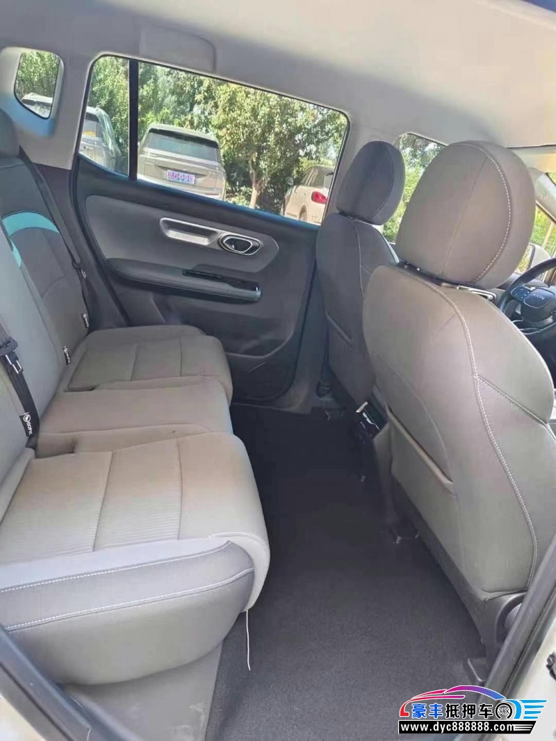 24年埃安Y70轿车抵押车出售