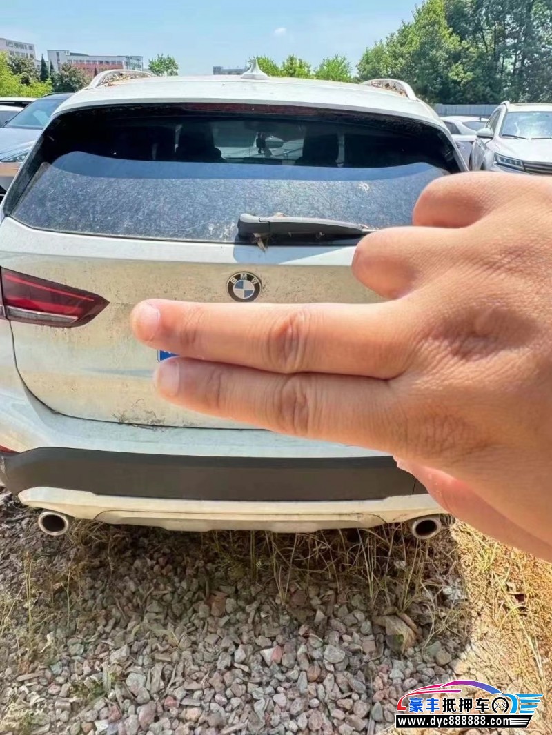 21年宝马X1轿车抵押车出售