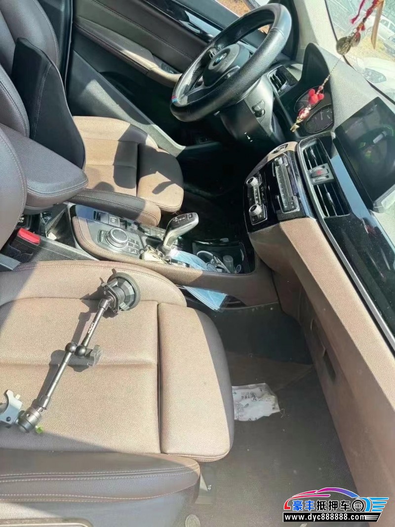 21年宝马X1轿车抵押车出售