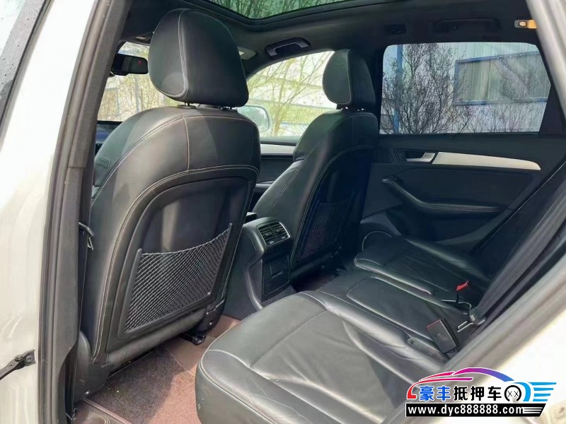 18年奥迪SQ5轿车抵押车出售