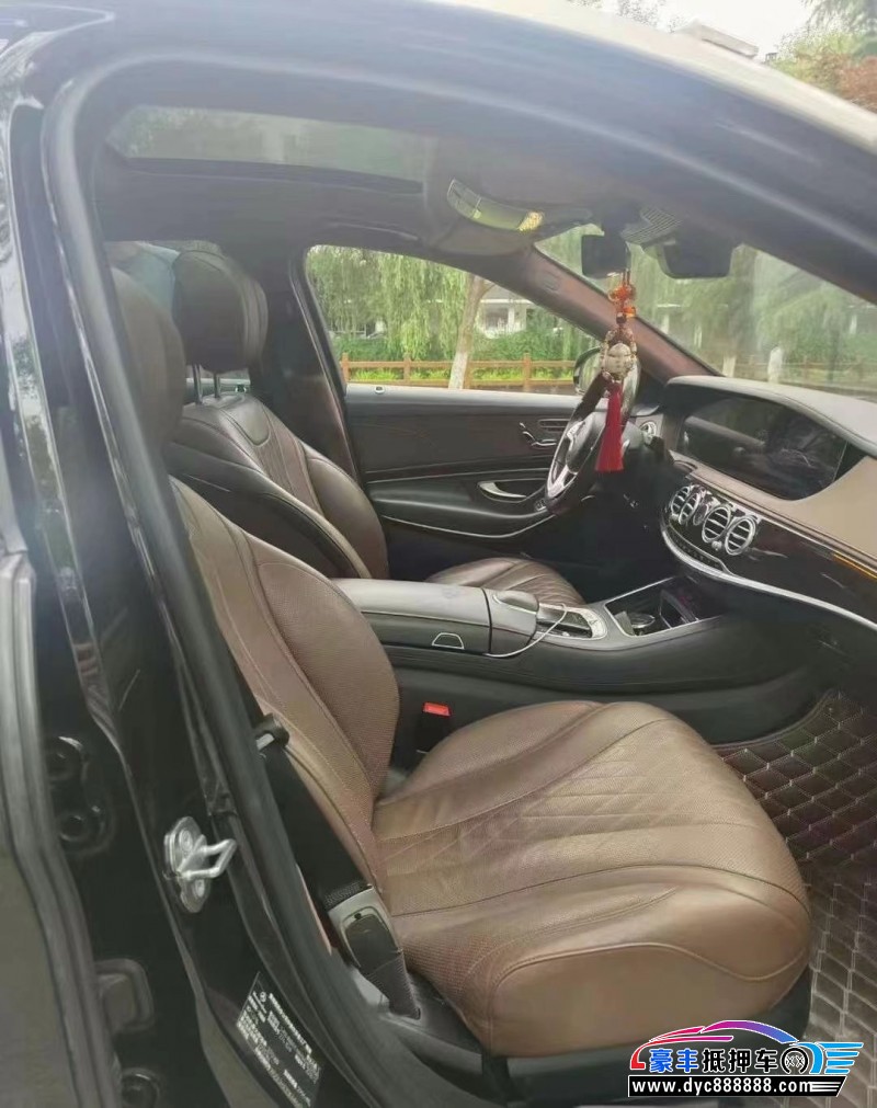 19年奔驰迈巴赫S级轿车抵押车出售