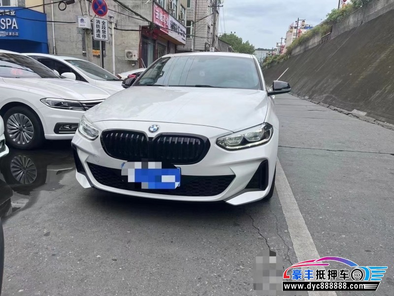 22年宝马1系轿车抵押车出售