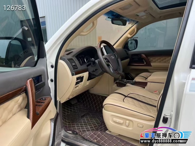 18年丰田兰德酷路泽（陆巡）轿车抵押车出售