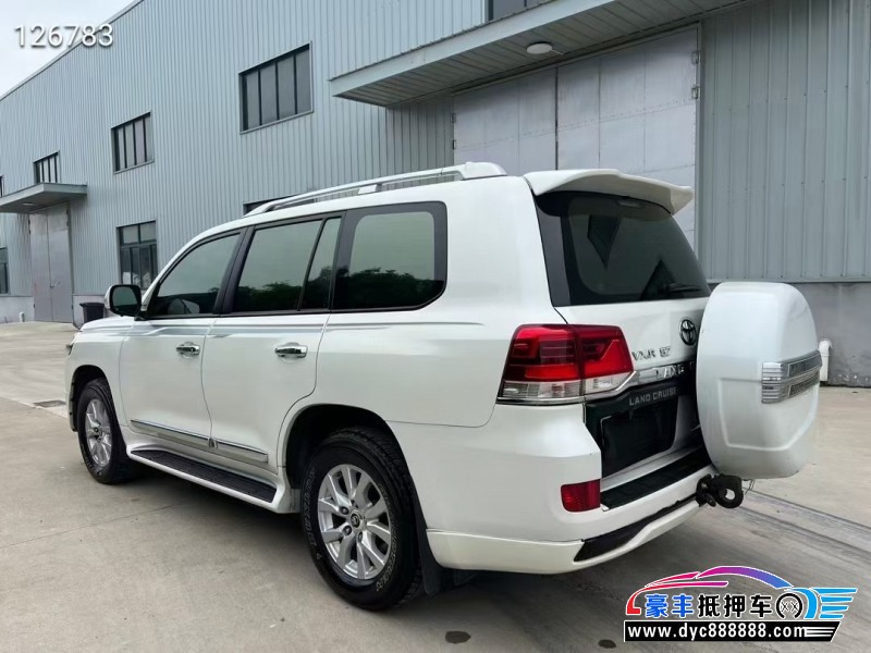 18年丰田兰德酷路泽（陆巡）轿车抵押车出售