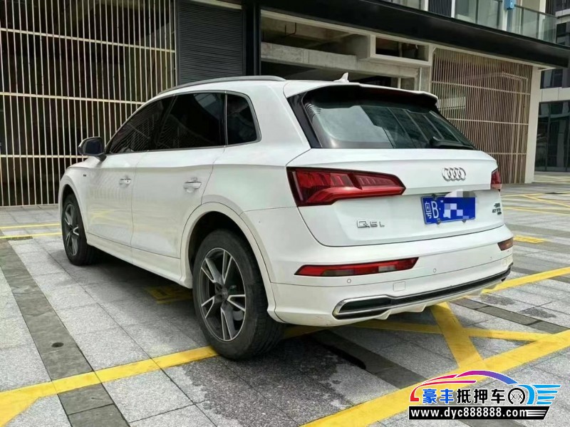 19年奥迪Q5轿车抵押车出售