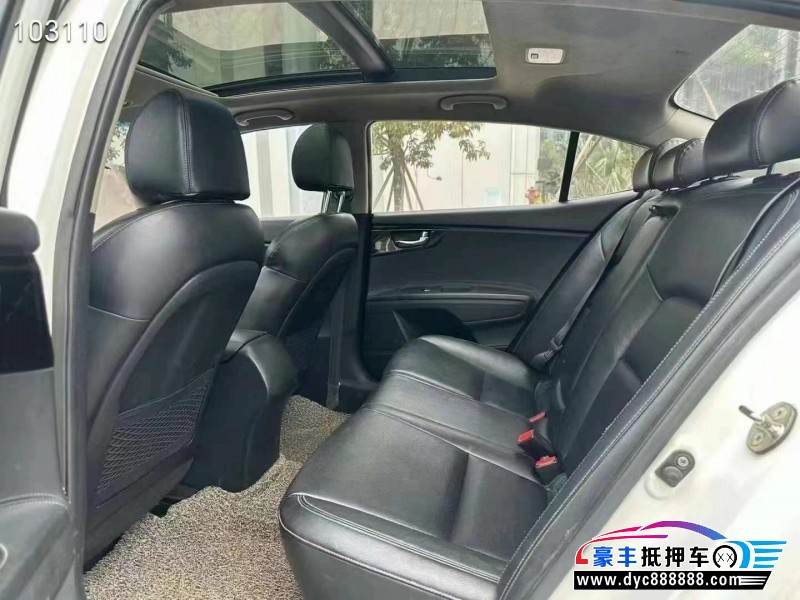 14年起亚K4轿车抵押车出售