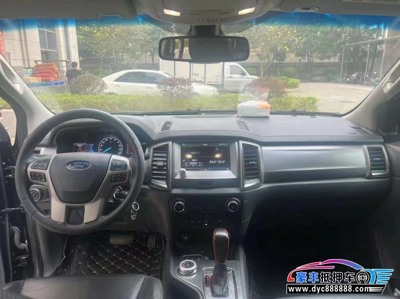 17年福特撼路者轿车抵押车出售