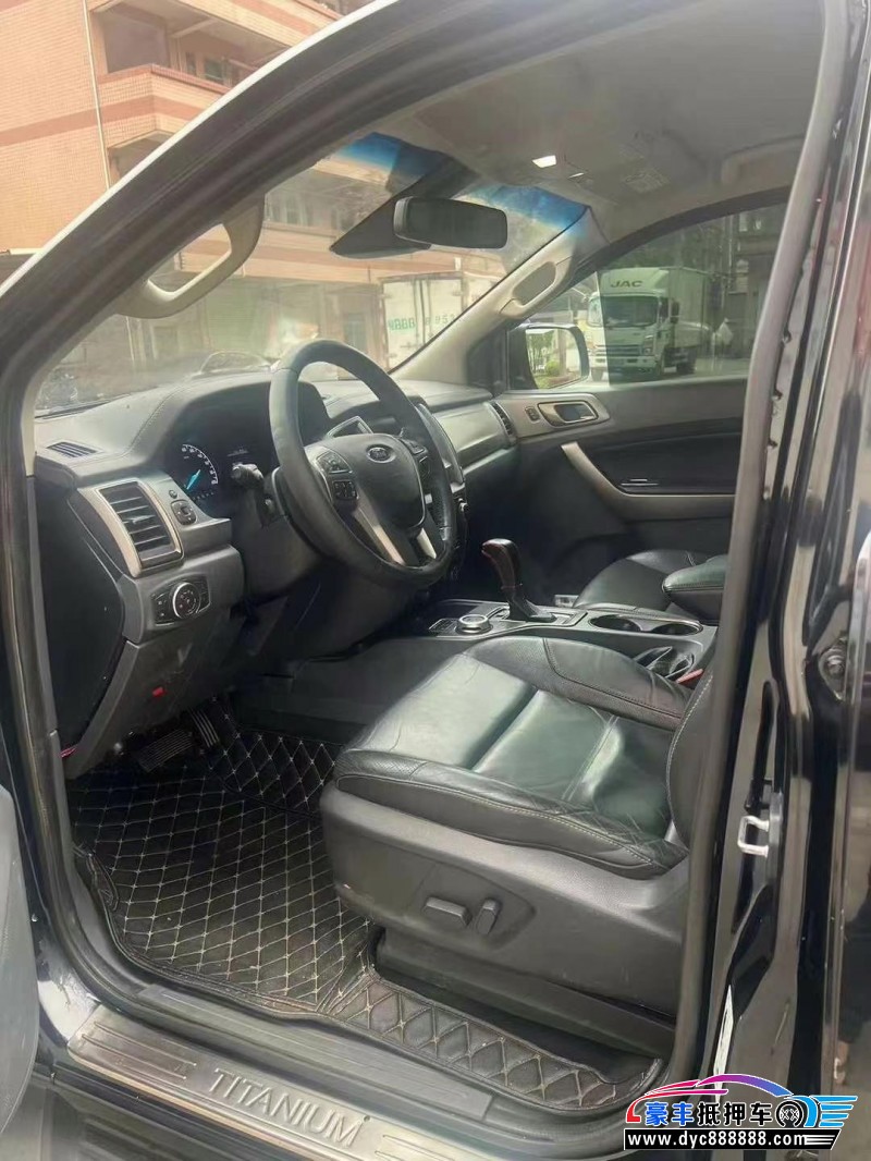 17年福特撼路者轿车抵押车出售