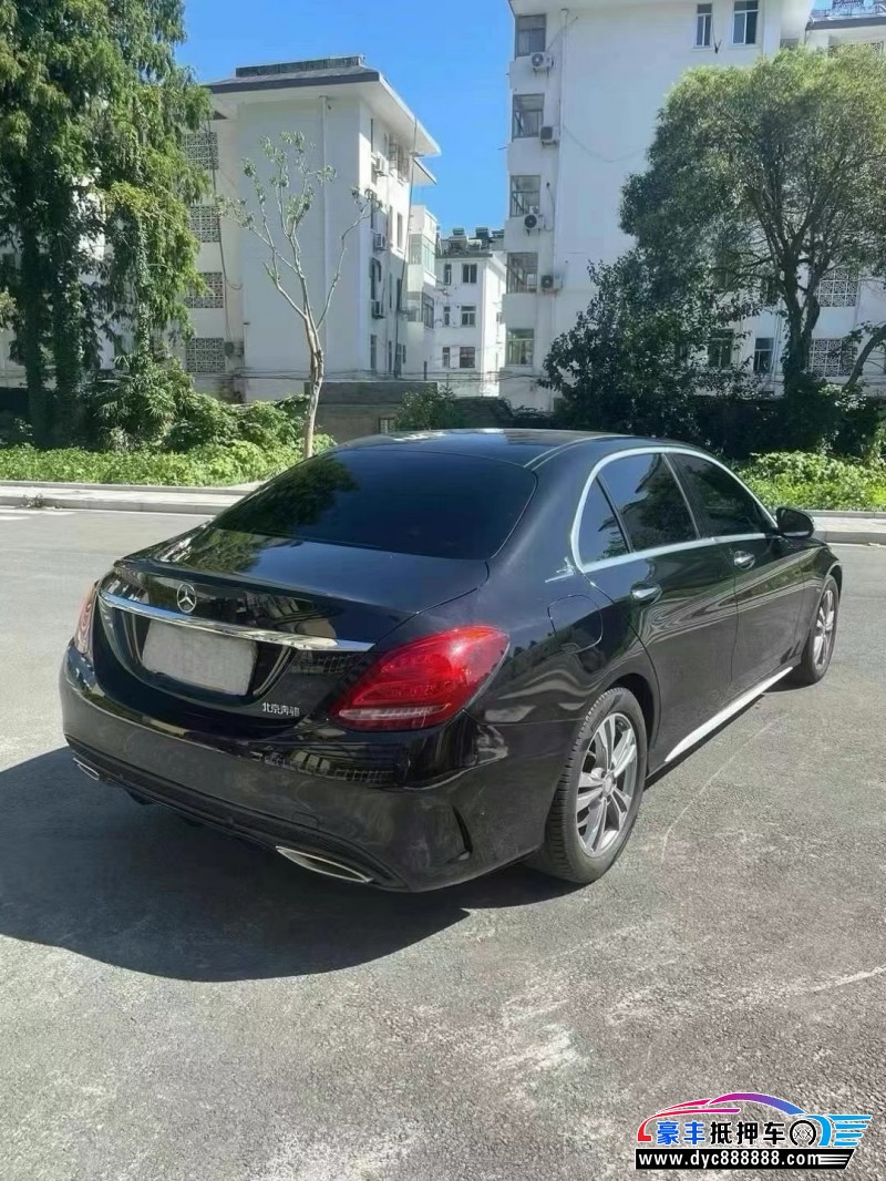 17年奔驰C轿车抵押车出售
