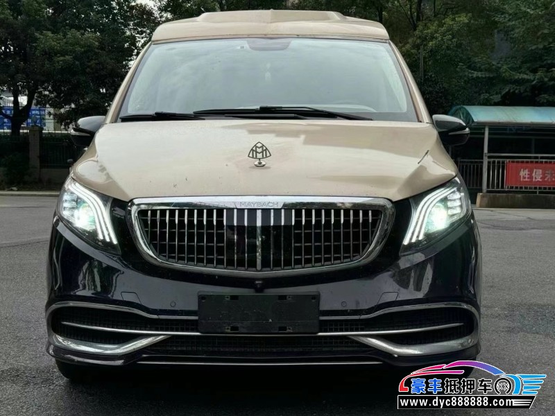 17年奔驰威霆轿车抵押车出售