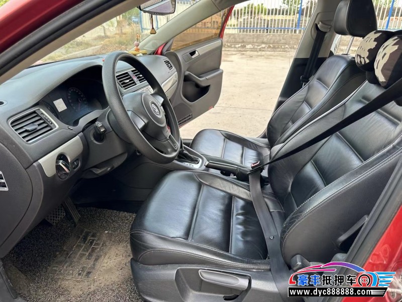 13年大众速腾轿车抵押车出售