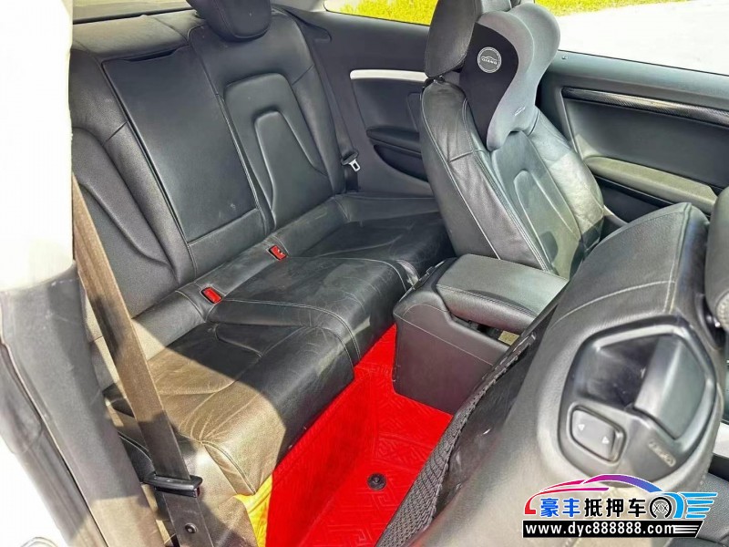 12年奥迪A5轿车抵押车出售