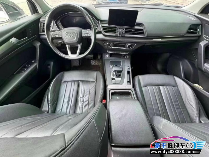 21年奥迪Q5轿车抵押车出售