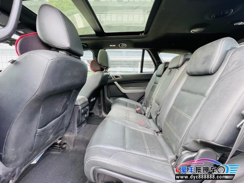 18年福特撼路者轿车抵押车出售