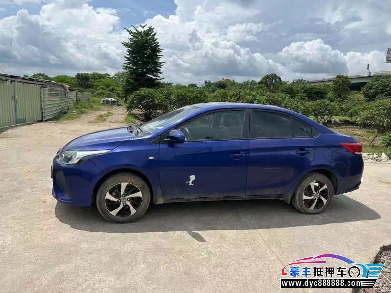 18年丰田致享轿车抵押车出售