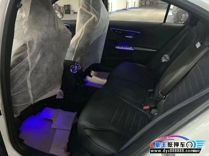 24年奔驰C轿车抵押车出售