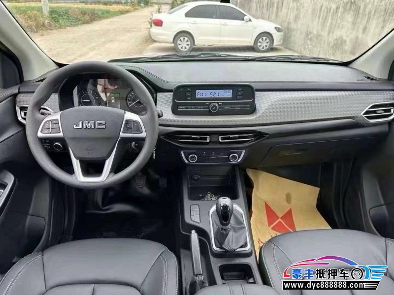 24年江铃宝典轿车抵押车出售