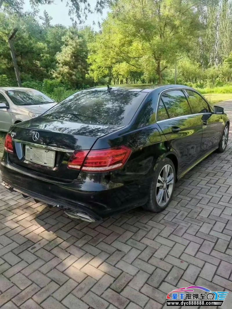 14年奔驰E轿车抵押车出售